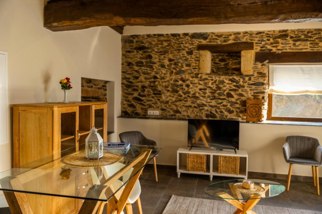 Apartamentos Casona Del Campo Навія Екстер'єр фото