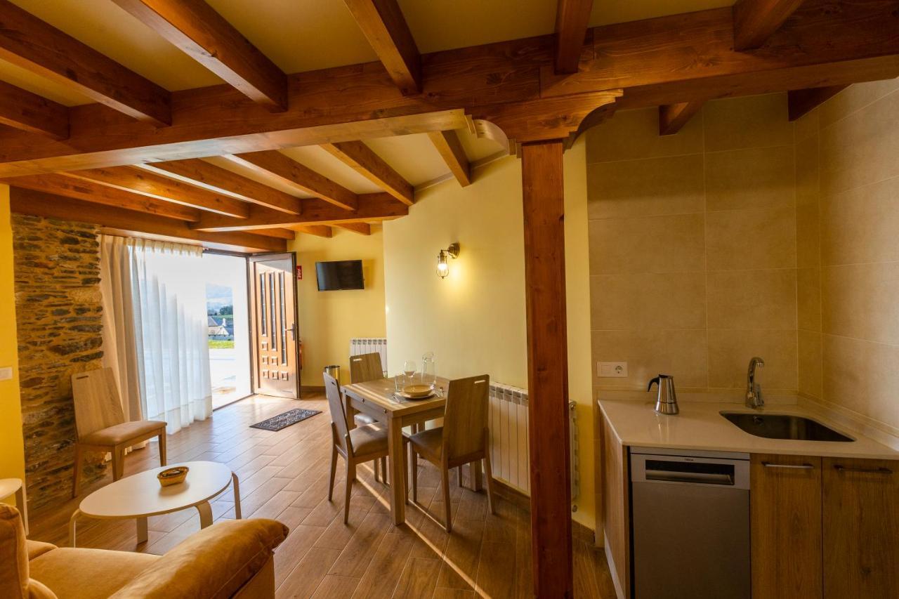 Apartamentos Casona Del Campo Навія Екстер'єр фото